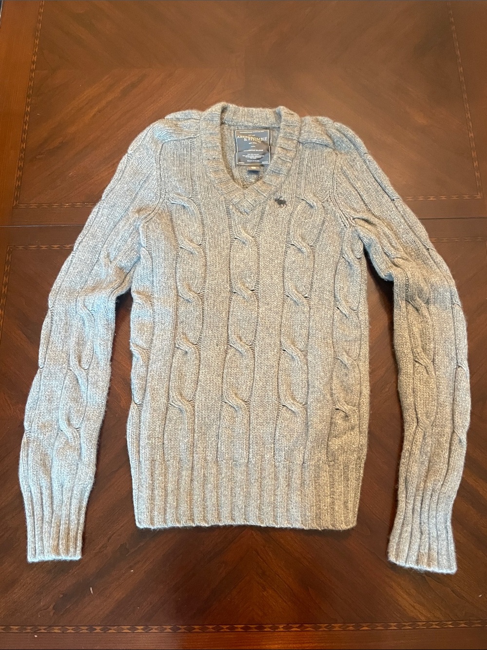 Men’s Y2K Abercrombie & Fitch Gray Cashmere Blend Sweater Small